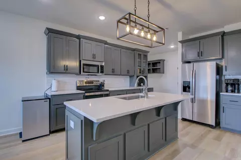 Kitchen - 10 Opie Ct, Cabot, AR 72023 photo 3 of 7