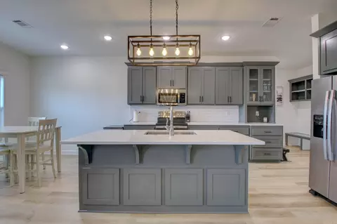 Kitchen - 10 Opie Ct, Cabot, AR 72023 photo 2 of 7