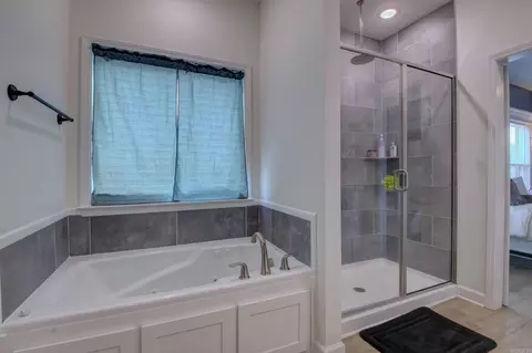 Bath - 10 Opie Ct, Cabot, AR 72023 photo 2 of 4