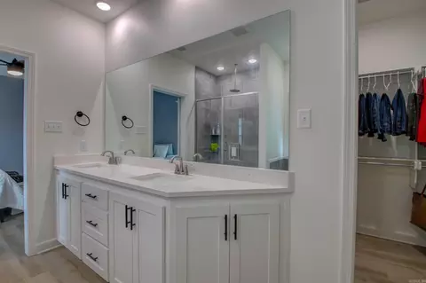 Bath - 10 Opie Ct, Cabot, AR 72023 photo 3 of 4