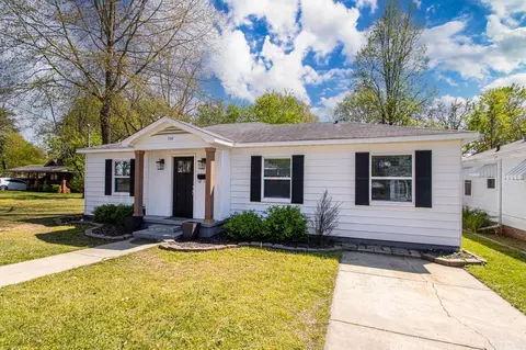 Exterior - 720 W Smith St, Benton, AR 72015 photo 4 of 13