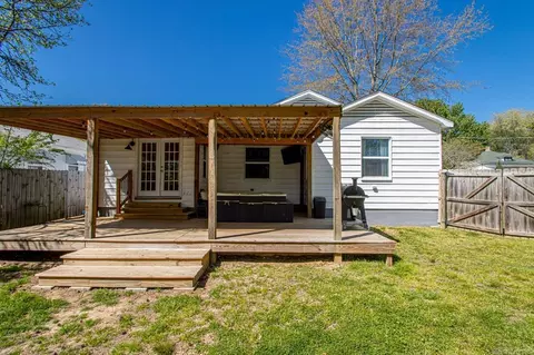 Exterior - 720 W Smith St, Benton, AR 72015 photo 13 of 13