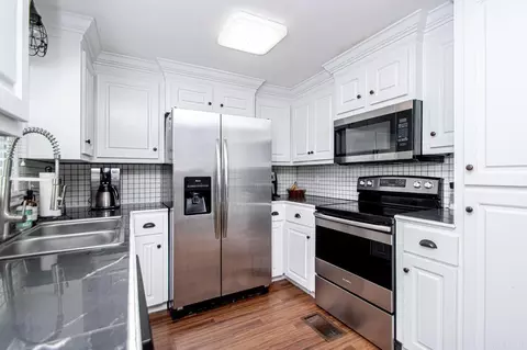 Kitchen - 720 W Smith St, Benton, AR 72015 photo 3 of 4