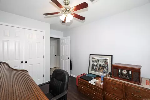 Bedroom - 2719 Millbrook Dr, Benton, AR 72015 photo 4 of 11