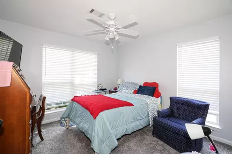 Bedroom - 2719 Millbrook Dr, Benton, AR 72015 photo 5 of 11