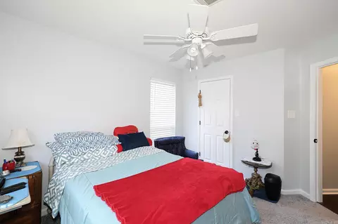 Bedroom - 2719 Millbrook Dr, Benton, AR 72015 photo 6 of 11