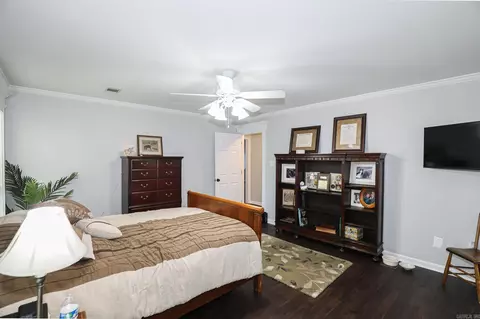 Bedroom - 2719 Millbrook Dr, Benton, AR 72015 photo 3 of 11