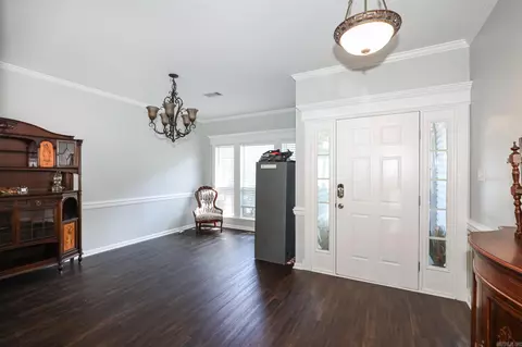 Entry Way - 2719 Millbrook Dr, Benton, AR 72015 photo 1 of 2
