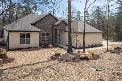 21 Pacifica Cir, Hot Springs Village, AR 71909