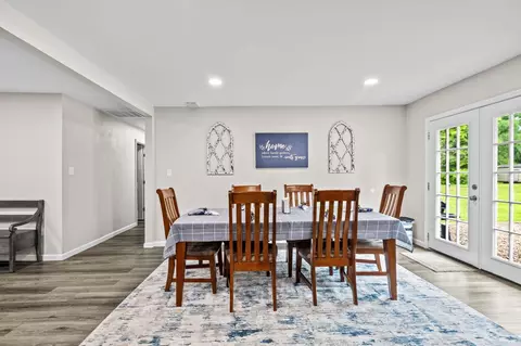 Dining - 18 Warren St, Cabot, AR 72023 photo 1 of 2