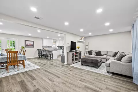 Living - 18 Warren St, Cabot, AR 72023 photo 1 of 5