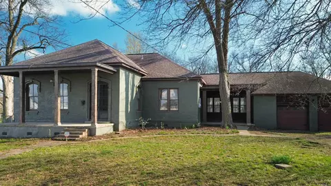 211 W Woodruff, Searcy, AR 72143