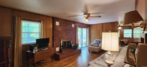 Living - 719 Luzerne St, Mount Ida, AR 71957 photo 5 of 5