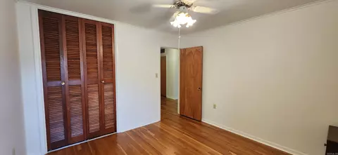 Bedroom - 719 Luzerne St, Mount Ida, AR 71957 photo 5 of 6