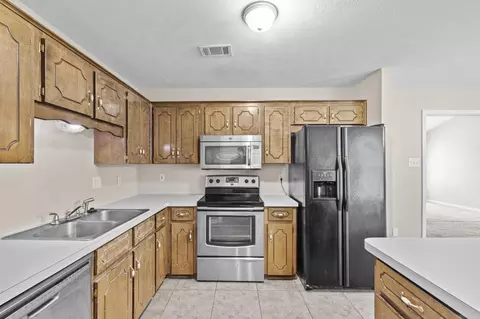 Kitchen - 53 Sunset Ln, Cabot, AR 72023 photo 2 of 2