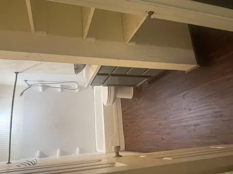 Bath - 61 W Olive St, Ashdown, AR 71822 photo 3 of 4