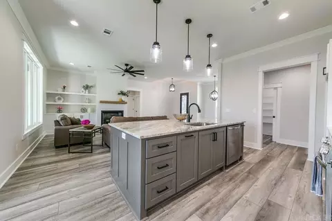 Kitchen - 51 Wellington Pl, Cabot, AR 72023 photo 4 of 6