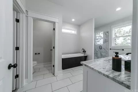 Bath - 51 Wellington Pl, Cabot, AR 72023 photo 1 of 9