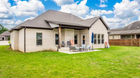 Exterior - 1615 Winterbrook Dr, Conway, AR 72034 photo 7 of 7