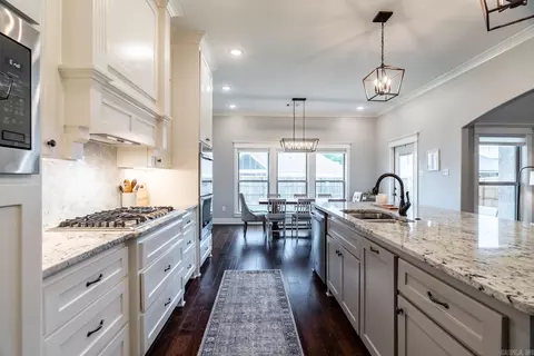 Kitchen - 1615 Winterbrook Dr, Conway, AR 72034 photo 5 of 8