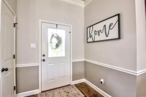 Entry Way - 185 Bobwhite Trl, Lonoke, AR 72086 photo 1 of 2