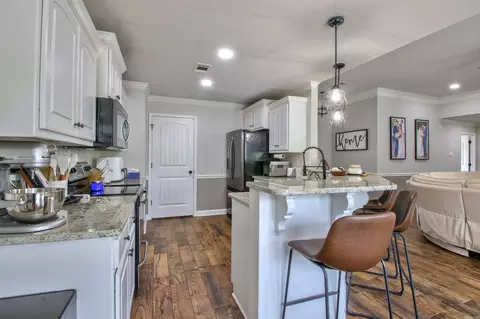 Kitchen - 185 Bobwhite Trl, Lonoke, AR 72086 photo 1 of 6