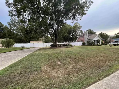 204 Linden Cir, Pine Bluff, AR 71603 photo 4