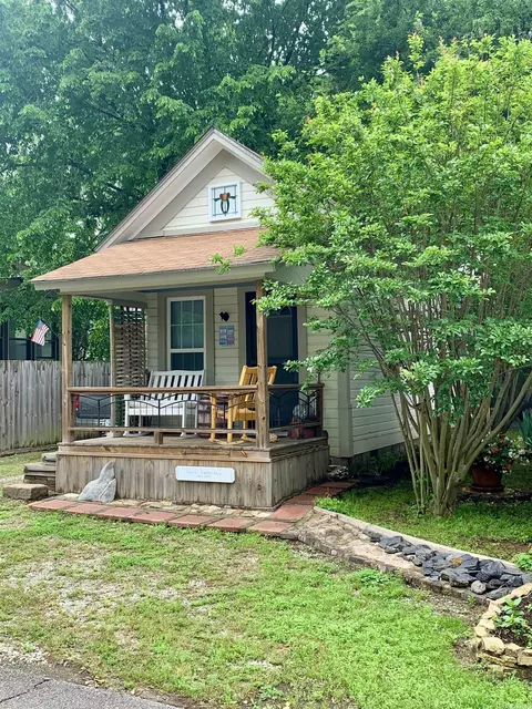 310 S 2nd St, Glenwood, AR 71943