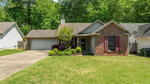 76 Redleaf Cir, Little Rock, AR 72210
