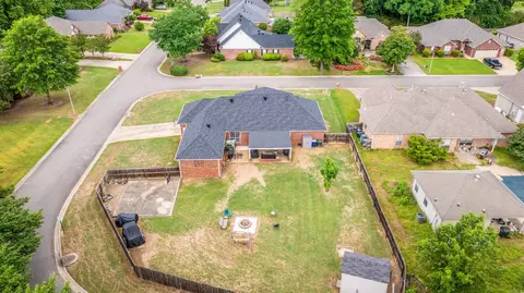 View/Area - 300 Castlegate Dr, Conway, AR 72034 photo 2 of 3