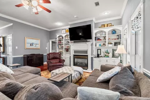 Living - 300 Castlegate Dr, Conway, AR 72034 photo 2 of 5
