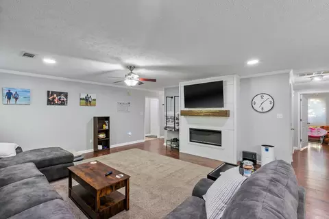 Entry Way - 103 Rosebud Cir, Cabot, AR 72023 photo 3 of 4
