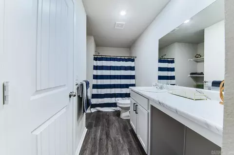 Bath - 60 Kinley Brook Ln, Cabot, AR 72023 photo 4 of 5