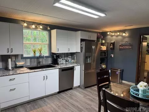 Kitchen - 606 Middlebeook Rd, Maynard, AR 72444 photo 2 of 4