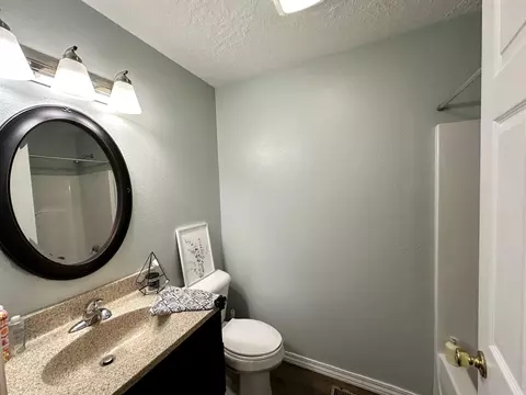 Bath - 342 School St, Melbourne, AR 72556 photo 3 of 3