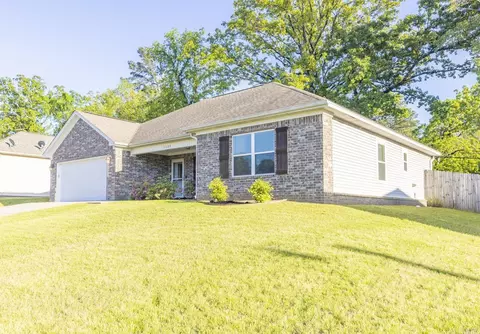 Exterior - 1123 Heights Rd, Benton, AR 72019 photo 3 of 8