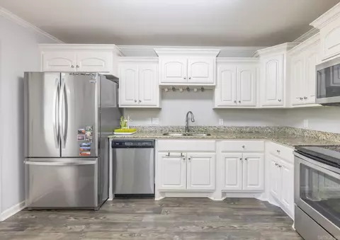 Kitchen - 1123 Heights Rd, Benton, AR 72019 photo 1 of 2