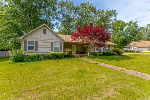2201 S Fox Trl, Benton, AR 72019 photo 1