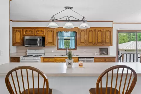 Kitchen - 128 Bayne Rd, Malvern, AR 72104 photo 2 of 5