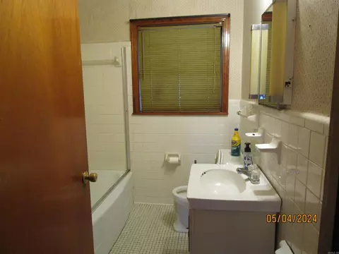 1123 E North St, Benton, AR 72015 photo 13