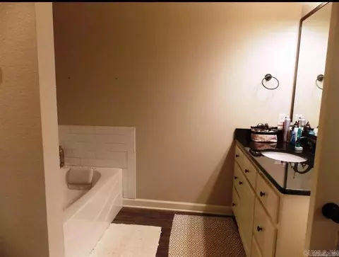 Bath - 796 Mango Loop, Austin, AR 72007 photo 1 of 3