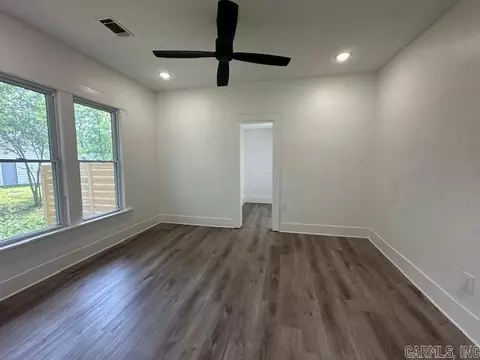 Living - 321 Locust Ave, Conway, AR 72034 photo 4 of 4