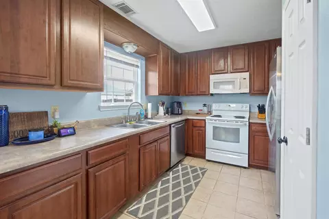 Kitchen - 104 Tamarack Ct, Beebe, AR 72012 photo 2 of 2