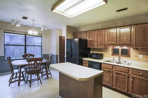 55 Oak Forest Loop, Maumelle, AR 72113 photo 7