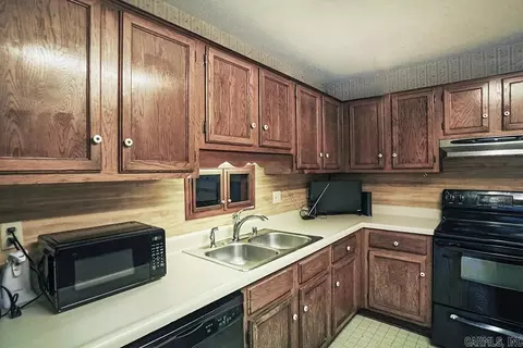 55 Oak Forest Loop, Maumelle, AR 72113 photo 9
