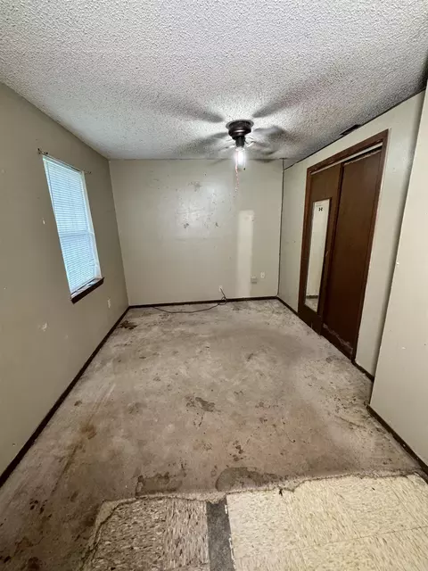 Bedroom - 101 Wanda St, De Queen, AR 71832 photo 1 of 2