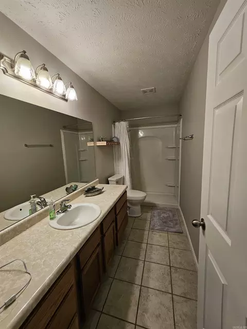 Bath - 64 Blair Dr, Vilonia, AR 72173 photo 2 of 2