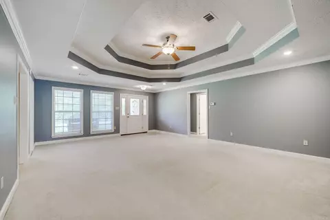 Living - 7 Salter Ln, Greenbrier, AR 72058 photo 4 of 7