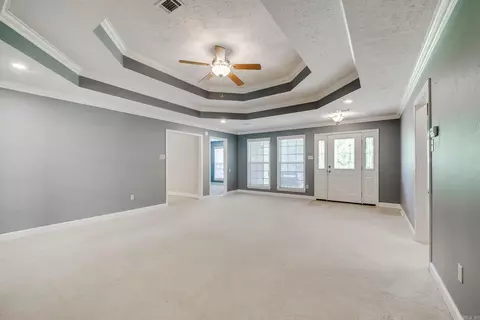 Living - 7 Salter Ln, Greenbrier, AR 72058 photo 3 of 7