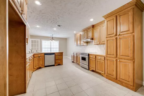 Kitchen - 7 Salter Ln, Greenbrier, AR 72058 photo 1 of 4